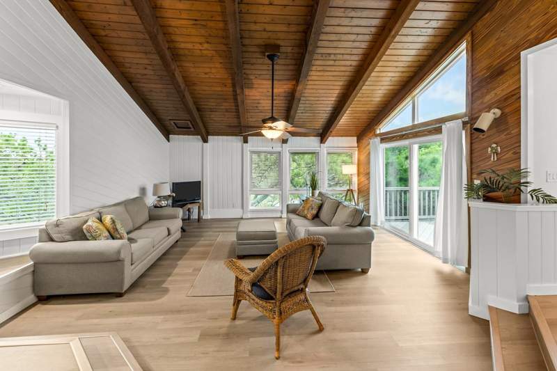 2 bedroom Detached at 1812 Sea Oat Drive, Plantation Bch Vill, East Point — photo 3