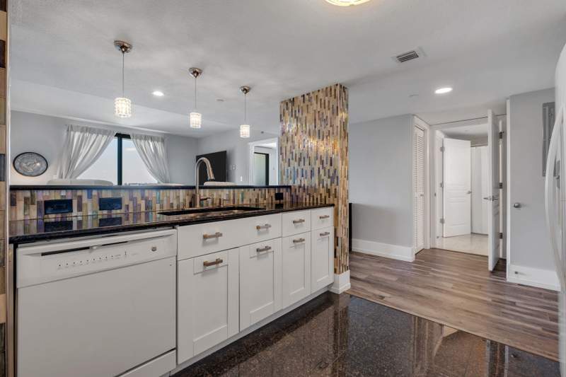 1 bedroom Condominium at 300 S Duval #809 Street, Plaza Tower, Tallahassee — photo 4