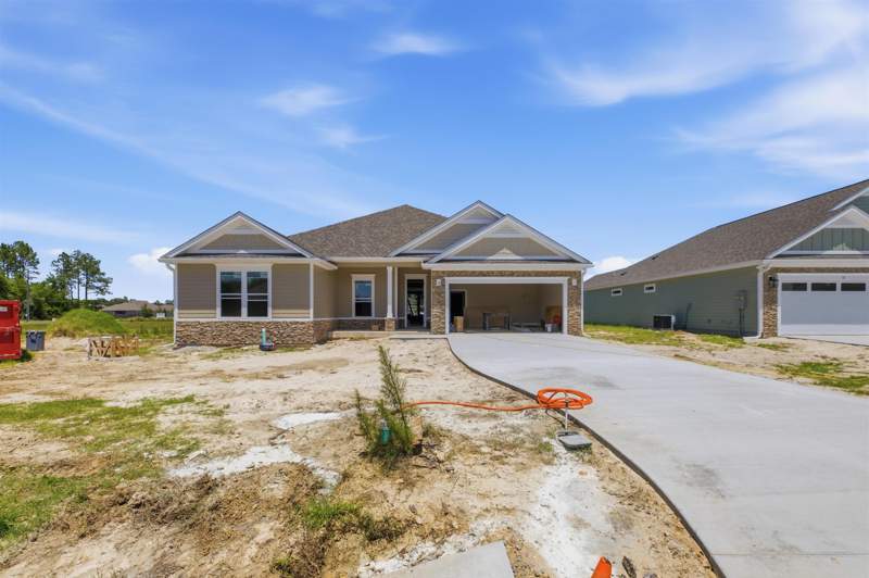 4 bedroom Detached at 93 Springdale Drive, Summerfield, Crawfordville — photo 3