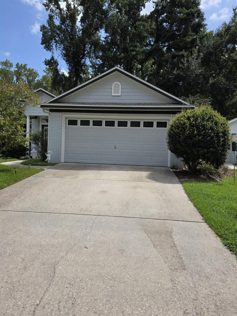 3 bedroom Detached at 271 Hemley Loop, Lakeshore Gardens, Tallahassee — photo 2