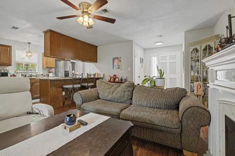 5897 Cypress Circle, Tallahassee FL - photo 7 of 47