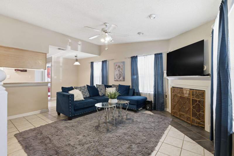 3 bedroom Townhouse at 2425 Nugget Lane, Charleston Square, Tallahassee — photo 3