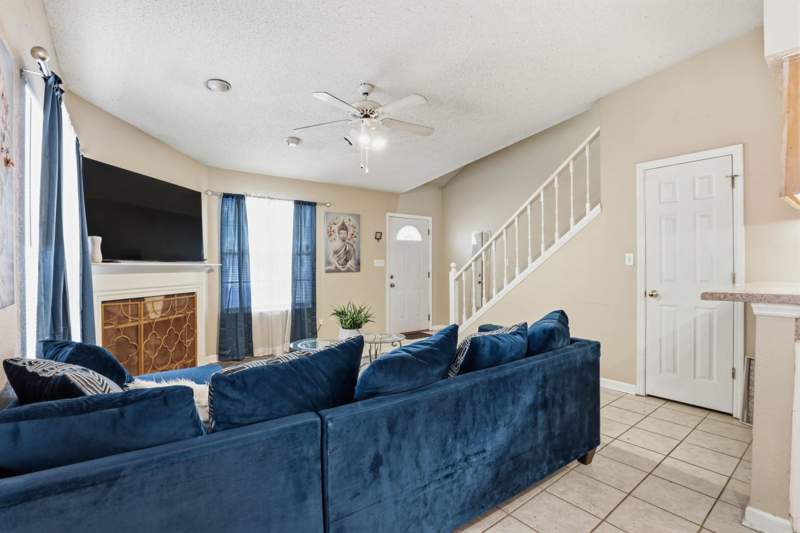 3 bedroom Townhouse at 2425 Nugget Lane, Charleston Square, Tallahassee — photo 4