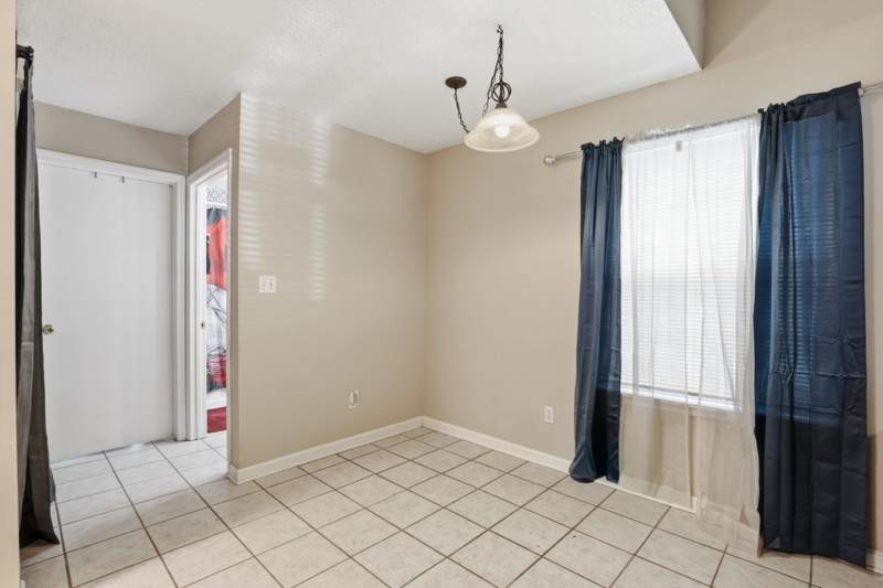 3 bedroom Townhouse at 2425 Nugget Lane, Charleston Square, Tallahassee — photo 5