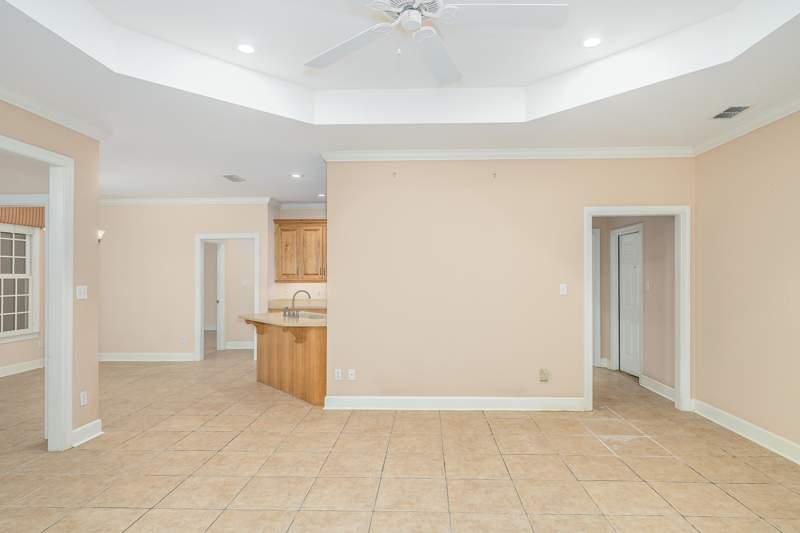 4 bedroom Detached at 335 Remington Run Loop, Hunters Crossing, Tallahassee — photo 4