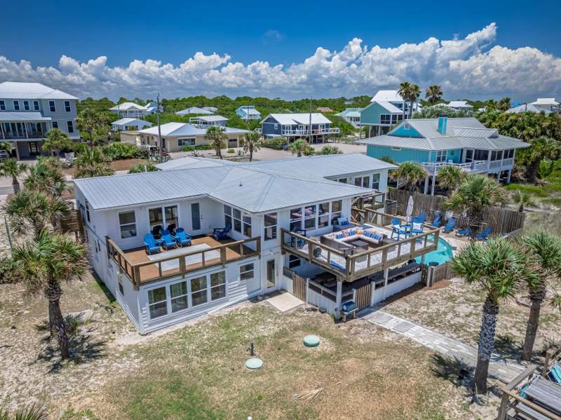9 bedroom Detached at 956 W Gorrie Drive, St George Island Unit 3, St George Islan — photo 2