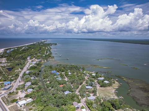 1308 Peninsular Circle, Alligator Point FL - photo 9 of 53