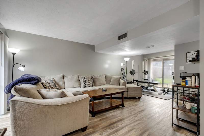 2 bedroom Condominium at 115 Westwood Drive, Westwood Condominiums, Tallahassee — photo 3