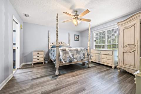 135 NE Golden Rain Terrace, Lee FL - photo 10 of 30