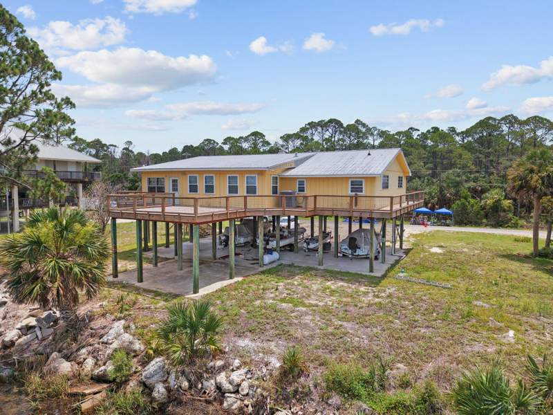 3 bedroom Detached at 2630 Dekle Beach Road, Dekle Beach Unit, Perry — photo 4
