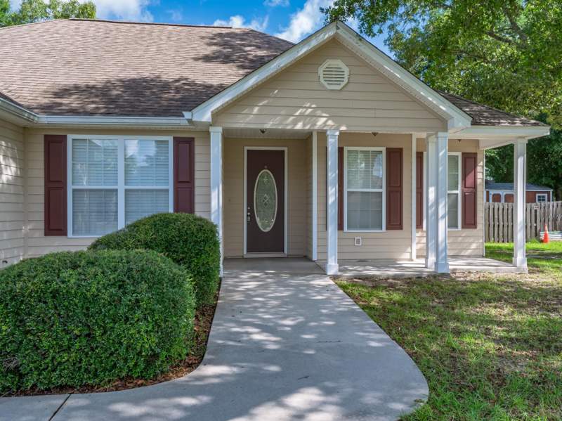 3 bedroom Detached at 79 Juniper Drive, The Hammocks, Crawfordville — photo 2