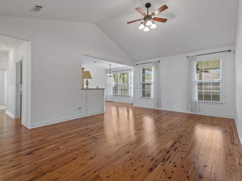 3 bedroom Detached at 79 Juniper Drive, The Hammocks, Crawfordville — photo 3