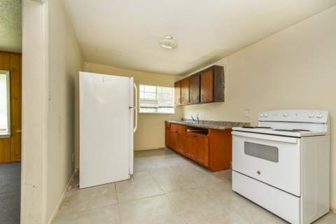 203 S 9th Street, Quincy FL - photo 10 of 16