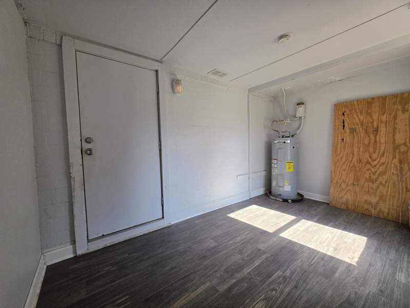 2 bedroom Detached at 2046 Holmes Street, Hutchinson Heights, Tallahassee — photo 4