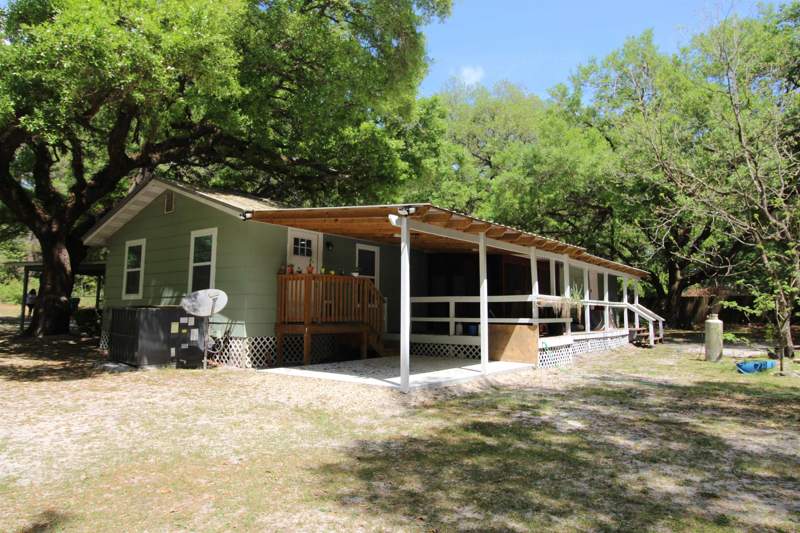 4 bedroom Detached at 613 Whittaker Road, Capital City Estates, Tallahassee — photo 3