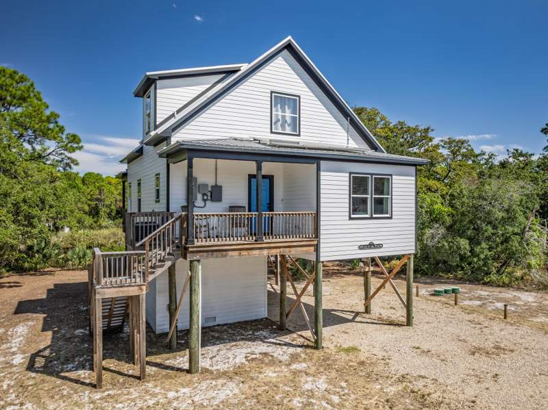 3 bedroom Detached at 1372 Alligator Drive, Alligator Harbour, Alligator Point — photo 4