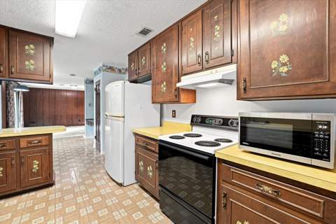 2056 Champagne Drive, Tallahassee FL - photo 17 of 70