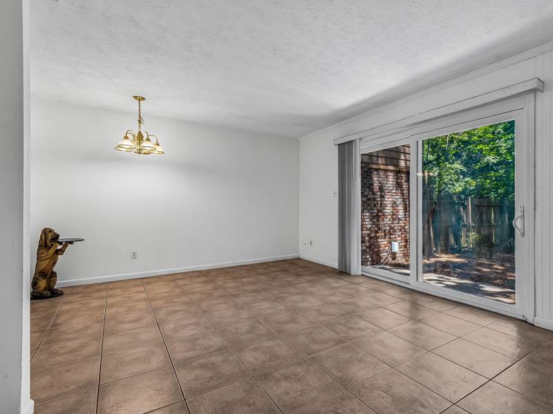 2 bedroom Townhouse at 1960 Portland Avenue, Portland Townhouses, Tallahassee — photo 3
