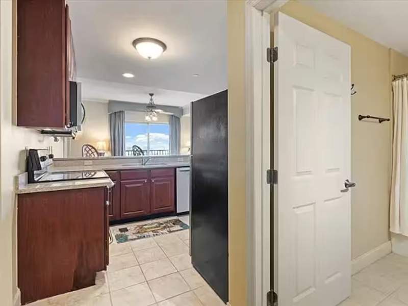 0 bedroom Condominium at 215 W College Avenue, Tallahassee Center Condo, Tallahassee — photo 3