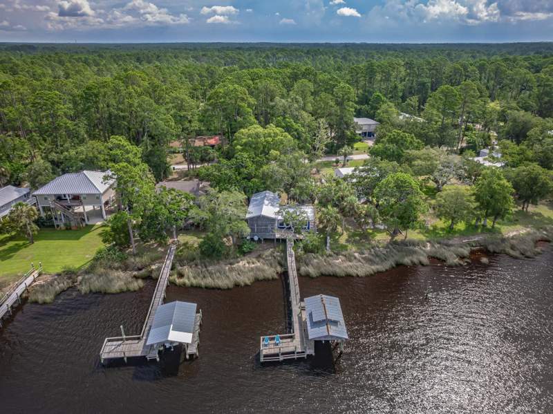 3 bedroom Detached at 88 River Drive, River Bend, Panacea — photo 4
