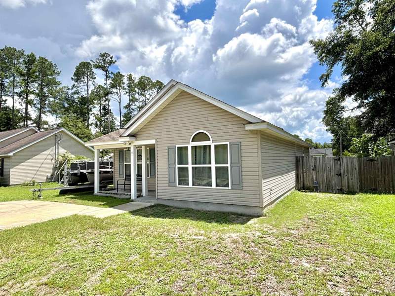 3 bedroom Detached at 61 Shar-Mel-Re Ln, Magnolia Gardens, Crawfordville — photo 3
