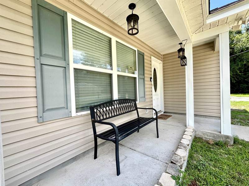 3 bedroom Detached at 61 Shar-Mel-Re Ln, Magnolia Gardens, Crawfordville — photo 4