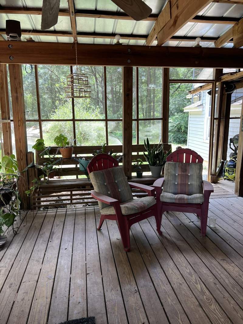 3 bedroom Detached at 8043 Baby Farm Drive, Unrec Plat Silver Lake, Tallahassee — photo 4