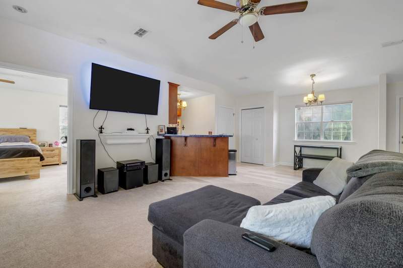 2 bedroom Detached at 910 Myrtle Avenue, Burmah Heights, Quincy — photo 5