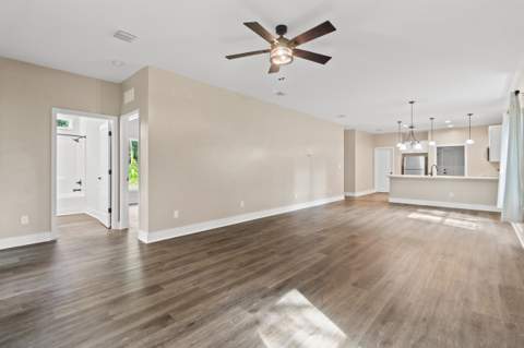 211 Franklin Street, Carrabelle FL - photo 11 of 35
