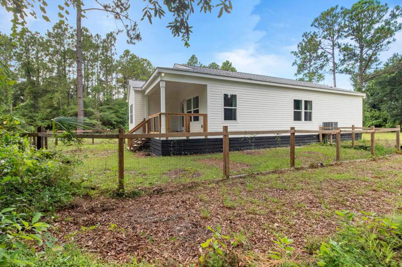3 bedroom Detached at 211 Franklin Street, Village Green By the Sea, Carrabelle — photo 5