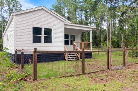 211 Franklin Street, Carrabelle FL - photo 6 of 35