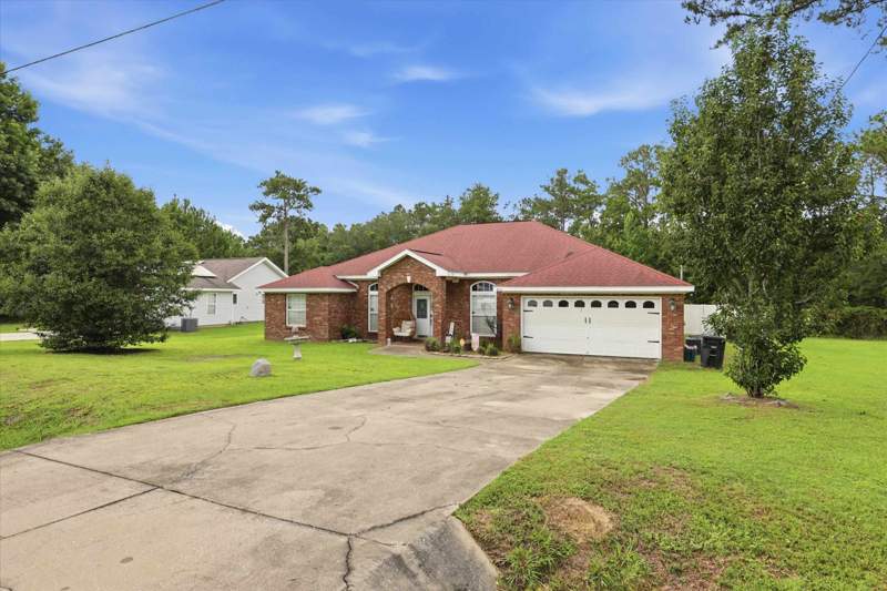 4 bedroom Detached at 496 Rustling Pines Boulevard, Rustling Pines, Midway — photo 2