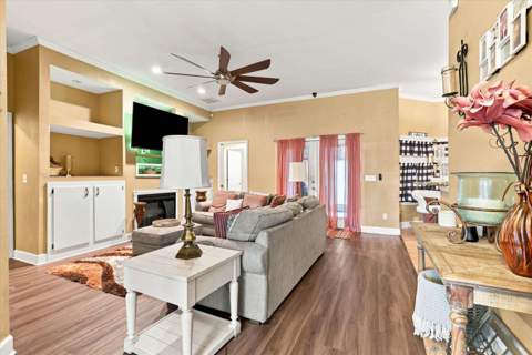 496 Rustling Pines Boulevard, Midway FL - photo 9 of 42