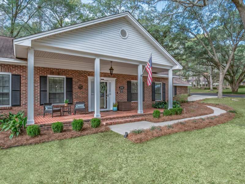 3 bedroom Detached at 3704 Danesborough Drive, Huntington Estates, Tallahassee — photo 2