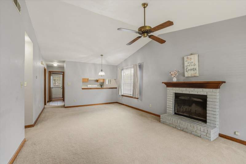2 bedroom Townhouse at 1225 Brafforton Court, Chases Ridge Unreco, Tallahassee — photo 3