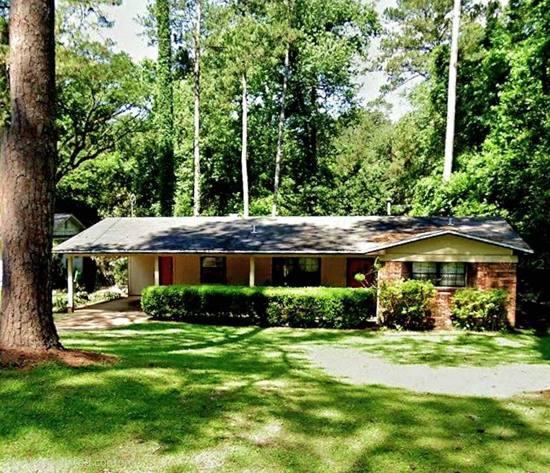 3 bedroom Detached at 2414 Willamette Road, Astoria Park, Tallahassee — photo 2