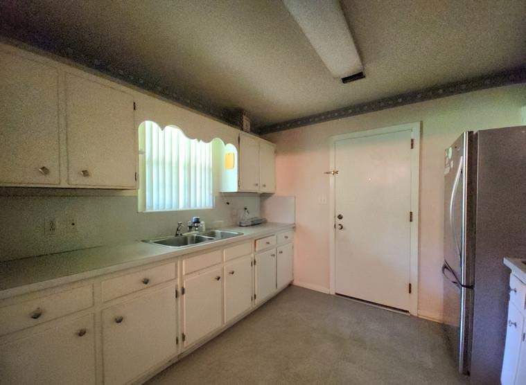 3 bedroom Detached at 2414 Willamette Road, Astoria Park, Tallahassee — photo 4