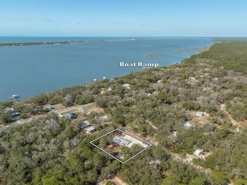 3 bedroom ManufacturedHome at 657 Pine Street, Sun-N-Sands, Alligator Point — photo 4