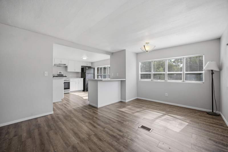 3 bedroom ManufacturedHome at 374 Inkwood Lane, Whispering Pines East, Tallahassee — photo 5