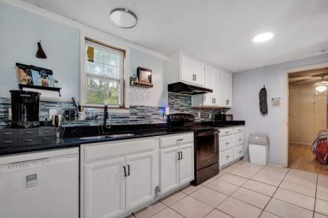 8207 Meridale Drive, Tallahassee FL - photo 13 of 32