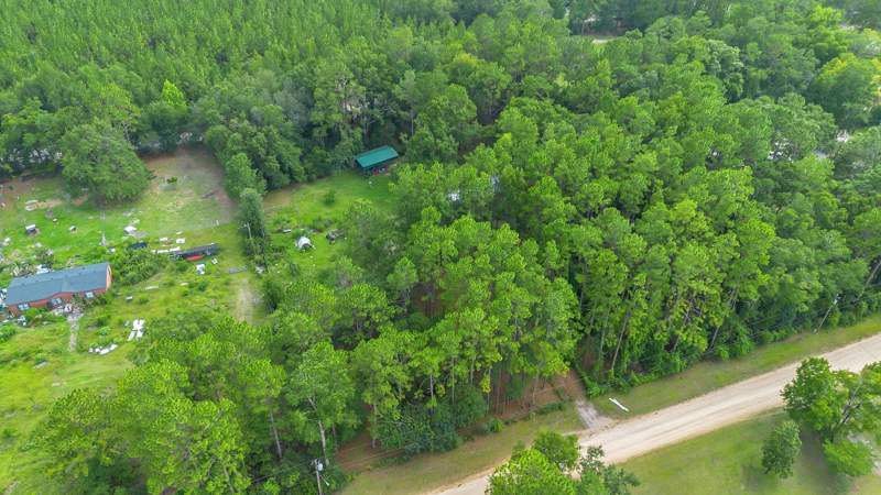 2 bedroom ManufacturedHome at 8207 Meridale Drive, Wilkinson Woods, Tallahassee — photo 3