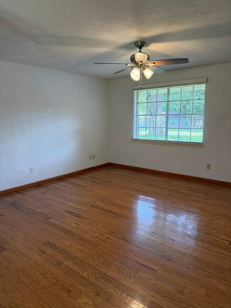 3 bedroom Detached at 3529 Wood Hill Drive, Plantation Woods, Tallahassee — photo 3
