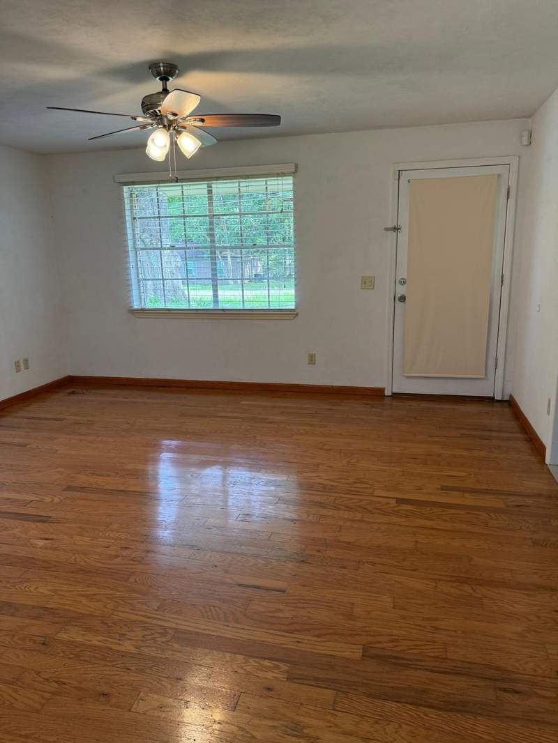 3 bedroom Detached at 3529 Wood Hill Drive, Plantation Woods, Tallahassee — photo 4