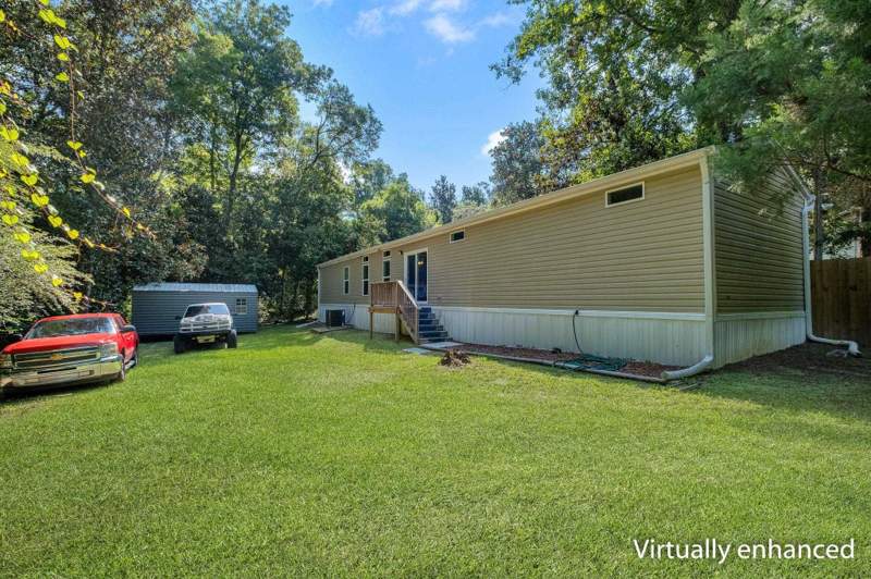 3 bedroom ManufacturedHome at 9072 Hardwood Lane, Kelly Court, Tallahassee — photo 2