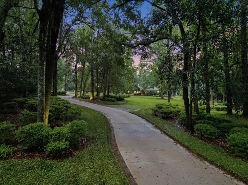 6 bedroom Detached at 1410 Betton Road, Betton Hill, Tallahassee — photo 2