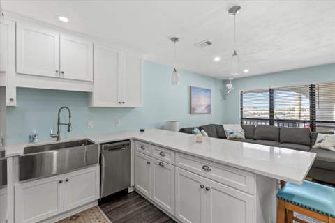 903 NW Avenue A, Carrabelle FL - photo 11 of 27