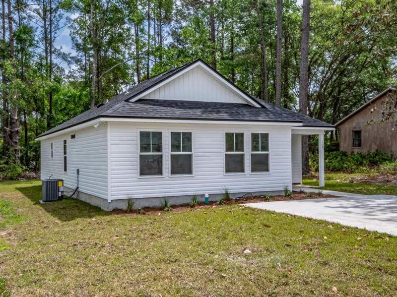 4 bedroom Detached at 72 Navajo Trail, Wakulla Gardens, Crawfordville — photo 3