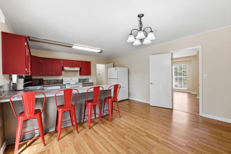 4 bedroom Detached at 2119 Longview Drive, Lake Jackson Heights, Tallahassee — photo 5