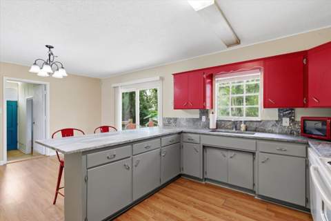 2119 Longview Drive, Tallahassee FL - photo 9 of 32