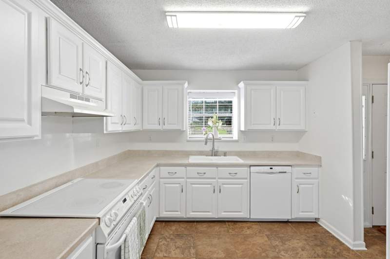 2 bedroom Townhouse at 1242 Chee Lane, Continental Oaks, Tallahassee — photo 5